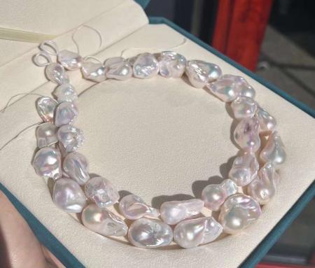 Baroque pearl 