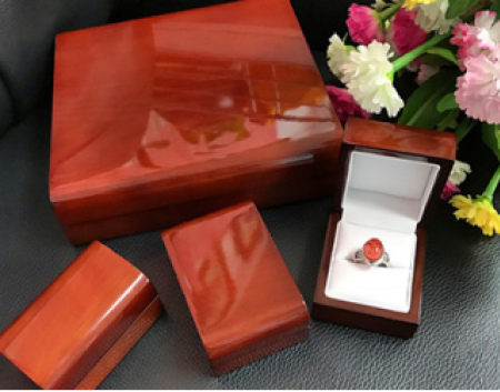 DISPLAY & PACKAGING